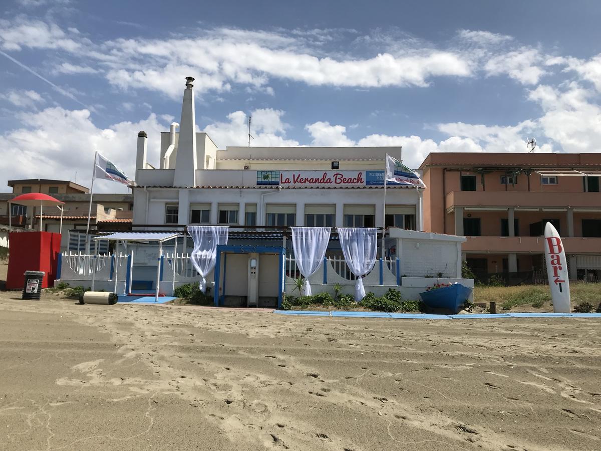 La Veranda Hotel Ardea Exterior photo